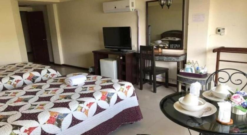 לאמפאנג Oyo 903 Madame Kim Hostel מראה חיצוני תמונה